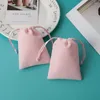 Pochettes à bijoux 50pcs sacs cadeaux en velours avec cordon de serrage faveurs de mariage pochette d'emballage de bonbons boucles d'oreilles bague collier sac en flanelle de coton