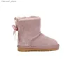 Stivali 2024 Nuovi stivali Stivali per bambini Australia Scarponi da neve Designer Scarpe per bambini Inverno Classico Ultra Mini Boot Botton Neonati maschi Stivaletti alla caviglia Kid Pelliccia scamosciata Q231011