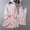 Kvinnors sömnkläder Nightdress Sleep Bride Lace Summer Homewear Robe Set 2st Suit Underkläder Kvinnor klänning Satin Wedding Bathrobe