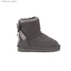 Stivali 2024 Nuovi stivali Stivali per bambini Australia Scarponi da neve Designer Scarpe per bambini Inverno Classico Ultra Mini Boot Botton Neonati maschi Stivaletti alla caviglia Kid Pelliccia scamosciata Q231011