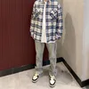Camicie casual da uomo Camicia a quadri Manica lunga Lettera Ricamo Streetwear Camicette unisex Abbigliamento maschile Hip Hop