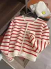 2023 Tricots pour femmes Femmes Automne Hiver Pulls O-cou Stripe Tricoté Cardigan Mode Manches Longues Casual Tops Courts Coach Sweaters