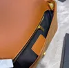 Diseñadores de lujo Bolsas de hombro Moda para mujer CrossBody Bolsos Cartera de cuero genuino Cadena de embrague Bolsa de sobre Bolso Totes Tamaño del bolso 26x12 cm