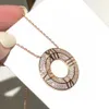 TIFF NECKLACE Designer الأزياء الفاخرة المجوهرات S925 Sterling Silver Roman Numeral Full Diamond Round Cake Cake Chain Double T Necklace High Edition Jewelry