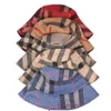 Cappelli a tesa larga 5 stile Cappello a secchiello Tessuto scamosciato Moda Striscia Stampa Designer di marca Donna Nylon Autunno Primavera Pieghevole Pescatore Sun2556