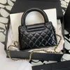 حقيبة كتف مصممة من المصمم ، حقيبة كتف جلدية أصلية 19cm Crossbody ، سلسلة Knockoff ، YC535