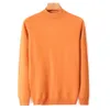 Suéteres femininos outono e inverno homens gola alta pulôver suéter moda cor sólida grossa camisa de fundo quente masculina roupas de marca 231009