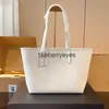 Totes Quality Tote Bag Luxury Bag Designer Bag med sugklassiker och hållbar stor kapacitet Bästa ryggsäck för resebagblieberryeyes