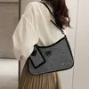 Damen mit 2023 New Street Trend Hot Diamond Single Shoulder Underarm Fashion Dign Sense Small Bag Stores erhalten 95 % Rabatt auf den Ausverkauf im Großhandel