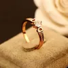 Luxus-Zirkonia-Ring für Damen, modisch, koreanischer Buchstabe, Doppel-D, Kristall-Charm-Ringe, 18 Karat Roségold vergoldet, Fingerschmuck, Weddin265f