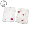 Couvertures Swaddling Muslin Born Baby Pographie Props Swaddles Hat Set Filles Doux Swaddle Wrap Coton Bio Literie Serviette 231009