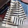 2023 Tricots pour femmes Femmes Automne Hiver Pulls O-cou Stripe Tricoté Cardigan Mode Manches Longues Casual Tops Courts Coach Sweaters