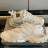 Designerskor trippel S män kvinnor balencaigaities casual track för casual skor plattform sneakers clear sole svart vit grå röd rosa b bug 628ess