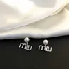 Charm designer Miu's High Quality Light Luxury Pearl Earrings Two Wear Letter Sweet French Premium 6NNW 2RBL