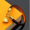 2022 Topp Paris Charm Armband Män Kvinnor Designers Armbandpappläder Blommönster Armband Pärlsmycken med Box305U