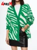 Chandails pour femmes Beige hiver femmes Cardigans avec motif bouton vert épais chaud pull imprimé Vintage tricoté surdimensionné Cardigan pour les femmes 231009