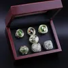 Three Stone Rings 7PCS 1961 1962 1965 1966 1967 1996 2010 Collector's Display Case309U付きパッカーチャンピオンシップリング