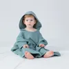 Asciugamani Accappatoi Asciugamano da bagno per bambini Born Cape Asciugamani in cotone Asciugamano da spiaggia con cappuccio Poncho morbido Per bambini Costume da bagno Panno per il viso infantile Drop 231010