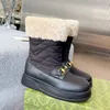 2023 Nieuws Snowboots Designer Dames Platform Laars Dikke Bodem Suède Wollen Schoenen Damesmode Winter Warm Bont Half Laarzen Maat 35-42 02