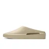 Pantofole da uomo e da donna FOG The California Slip on Slipper Almond Cement Concrete Cream Avena Sandali da spiaggia di lusso da uomo Trainer Tinta unita