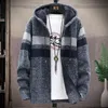 Męskie swetry w paski Swetigan Winter Sweater z kapturem Faux Fur Wool Zimna bluzka swobodna wiatrówka polarowa polar Kolet Koreańska kurtka 231010