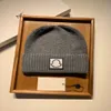 Gorro feminino outono e inverno 70% lã 30% cabelo de coelho quente designer frisado chapéu masculino esportes ao ar livre férias carta bordado 3 cores boné