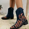 Printemps et automne nouveaux modèles de bottes simples pour femmes dans le talon moyen Tube court Martin bottes femme rétro Cowboy bottes à glissière 1012023