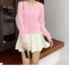 Designer Beige Exquisite Hollow Design Sense Sticked Cardigan Lång ärm Loose Short Blus Female New Autumn Korean version