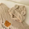 Towels Robes Cartoon Baby Bath Towel Coral Fleece Cotton Hooded Beach Towel born Cape Towel Soft Poncho Kids Bathrope Washcloth Baby Stuff 231010