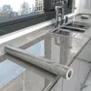 Adesivos de parede Cozinha autoadesivo papel de parede à prova d'água à prova de óleo resistente a altas temperaturas PVC armário fogão renovação de mesa 231009