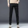 Jeans coréens pour hommes, automne et hiver, noir et blanc, personnalité pour adolescents, mode élastique, coupe cintrée, petit pied droit, Tub302k