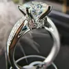 Solitaire Ring Düğün Takı Setleri Huitan 2022 Klasik Nişan Kadınlar için Parlak Kübik Zirkonya Kristal Teklif Yıldönümü Hediyesi 231010