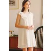 Kvinnors sömnkläder 2023 Summer Women Home Wear Vintage Nightgown Elegant O-Neck ärmlöshet Ruffled Long White Cotton Night Dress H848