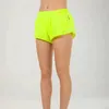 Shorts ativos ty 2.5 "controle de barriga yoga para mulheres treino corrida esportes bolso com zíper lateral leve respirável curto