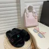 Designer de luxo mulheres chinelos senhoras lã pele slides inverno fofo peludo quente doce cor letras sandálias confortáveis fuzzy menina flip flop chinelo