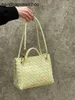 Bottegassvenetas Andiamo Bags Woven Bag 2023 New Art French Cowhide大容量ショッピングCrossbody Tote Commuter for Women FJJ