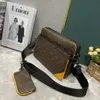 Luxurys tasarımcı çanta erkekler 3pcs üçlü deri siyah çiçekler haberciler crossbody çanta alışveriş çantası düz omuz çantası çanta kadın cüzdan çanta çanta