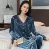 Vrouwen Nachtkleding 2 Stuks Velours Kanten Pyjama Set Herfst Winter Fluwelen Lingerie Vrouwen V-hals Pyjama Pak Femme Nachtkleding Thuis kleding