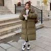 Casacos de Trench das Mulheres Inverno Militar Mulheres Algodão Amassado Casaco Com Capuz Médio-Longo Casual Parka Espessura Colcha Neve Outwear 2023 A05