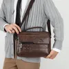 Bolsas de cintura Vintage PU Bolso de hombro de cuero para hombres Gran capacidad Crossbody iPad Male Messenger Business Hand Tote Bag 231010
