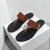 Sandálias de slides metálicos Designer Slides Luxo Flip Flops Chinelos para Mulheres Casual Praia Caminhada Sandália Plana Moda Baixo Salto Chinelo Sapatos Tamanho 37-42