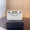 2023 Nieuwe Luxe Design Damesmode Klassieke Middeleeuwse Parelketting Handtas Vintage Prachtige en Mooie Stijlvolle Casual Veelzijdige Crossbody Tas met één schouder