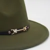 Beret Casual skórzany pasek Kobiety Kapelusze jesienne zima jazz poczuł czapkę trilby dla mężczyzn unisex klasyczny fedora brytyjska flat brzegowa sukienka