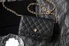 10A WOC Kettenbrieftasche, stilvolle Damen-Umhängetasche aus Leder im Designerdesign mit Kartensteckplatz