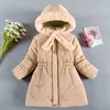 Daunenmantel Winterjacke für Mädchen, langer Stil, Perlenverzierung, Dekoration, Schal, Kapuzenfutter mit Samt, dick, warm halten für Kinder 231010