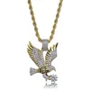 Män isade ut guldfärgpläterad Animal Eagle Wing Charm Pendant Necklace Micro Pave Zircon Hip Hop Jewelry277R