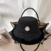 Gorro feminino outono e inverno calor designer balde chapéu diamante xadrez algodão clipe carta bordado casquette