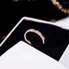 Cluster Ringe Titan Stahl Kleiner Zirkonia Ehering für Frau Rose Gold Farbe Kristall Schmuck KK009-1