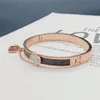 New Bangle bracciale in acciaio al titanio da donna fiore erba chiave serratura lettera designer oro argento lusso coppia regalo di nozze non-f303b