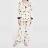 Accueil Vêtements Femmes Pyjamas Ensemble Coton Doux Dessin Animé Chien Imprimé Pyjamas À Manches Longues Pantalon Costume Style Simple Belle Porter PJS Femme